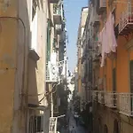 Bed & Breakfast Starita Bed & Pizza Neapel